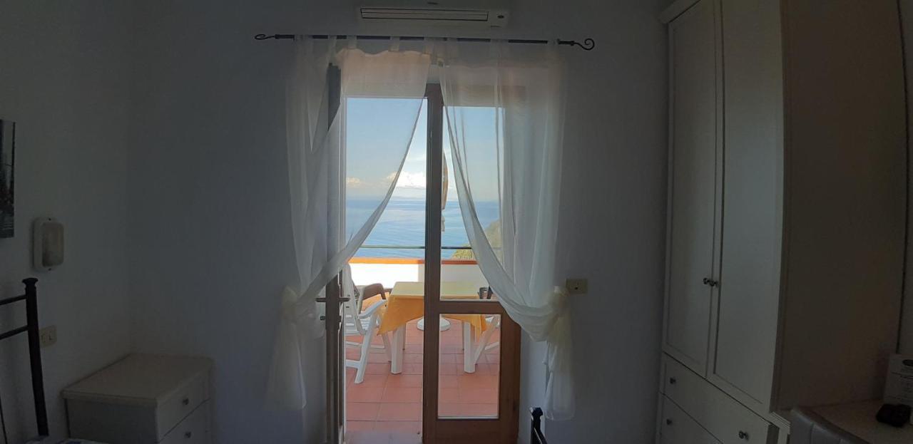 Hotel Oleandro Марчана Екстериор снимка